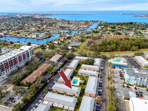 3475 41st Ter S #215, Saint Petersburg, FL 33711