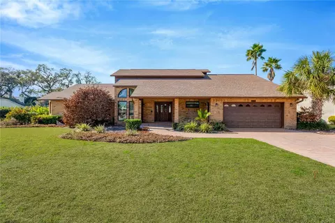 6151 Silver Oaks Dr, Zephyrhills, FL 33542