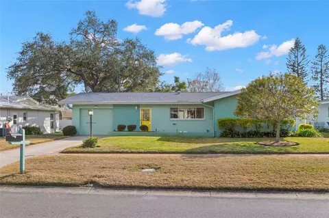 1685 Cambridge Dr, Clearwater, FL 33756