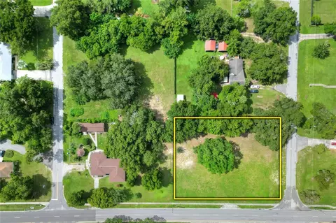 703 E Lumsden Rd, Brandon, FL 33511 photo 5