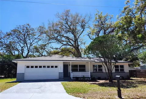 907 Knollwood Dr, Dunedin, FL 34698