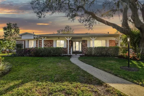 5101 Oakhaven Ln, Temple Terrace, FL 33617