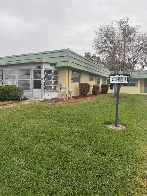 102 Cambridge Trl #229, Sun City Center, FL 33573