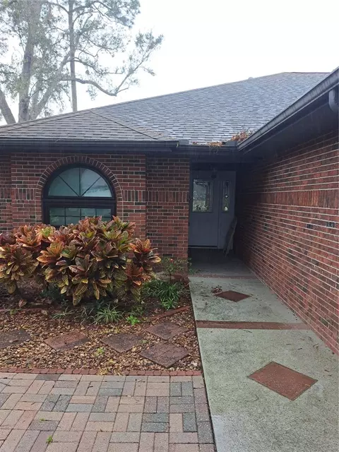6549 Brentwood Dr, Zephyrhills, FL 33542