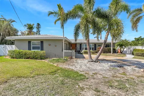 4801 Venetian Pl NE, Saint Petersburg, FL 33703