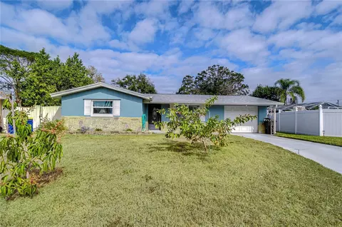 1744 Colmar Dr, Holiday, FL 34690