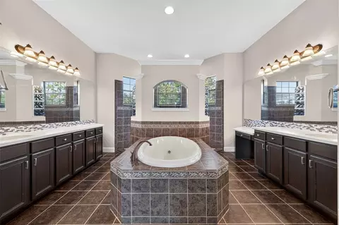 Bath - 3870 155th Ave E, Parrish, FL 34219 photo 2 of 8
