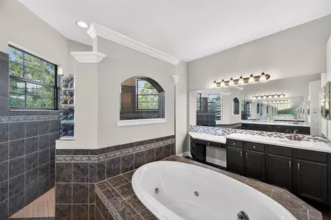 Bath - 3870 155th Ave E, Parrish, FL 34219 photo 4 of 8