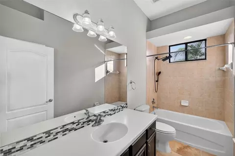 Bath - 3870 155th Ave E, Parrish, FL 34219 photo 8 of 8