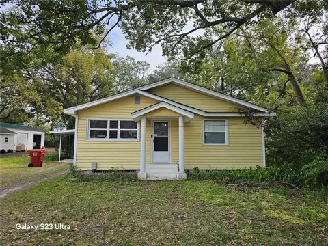 908 N Gordon St, Plant City, FL 33563