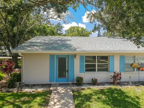 402 Dorchester Pl #28, Sun City Center, FL 33573