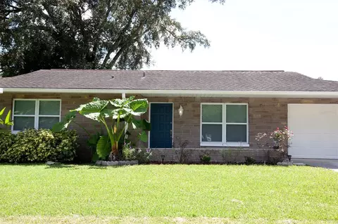1215 Oakhill St, Seffner, FL 33584