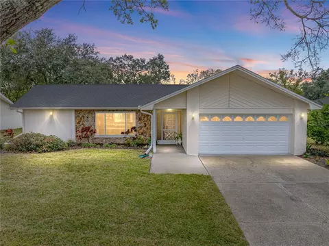 1559 Glengarry Dr, Palm Harbor, FL 34684