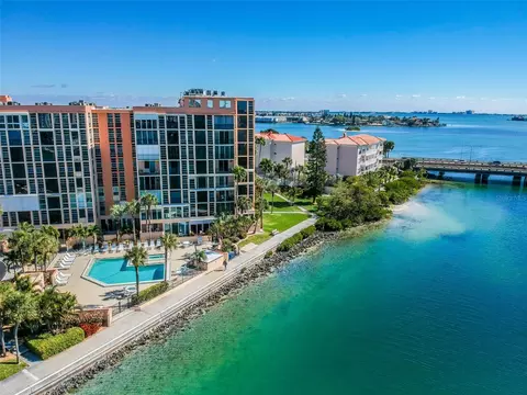 7300 Sun Island Dr S #203, South Pasadena, FL 33707