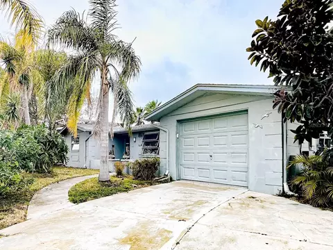 6627 Beach Blvd, Hudson, FL 34667