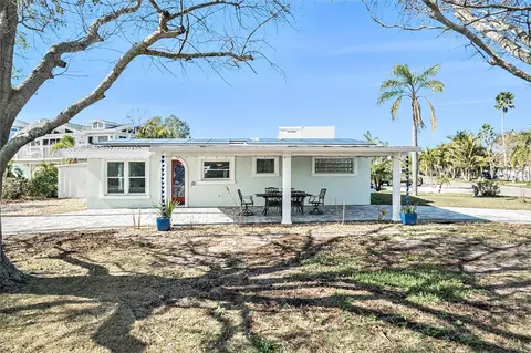 17602 Sterling Ter, Redington Shores, FL 33708