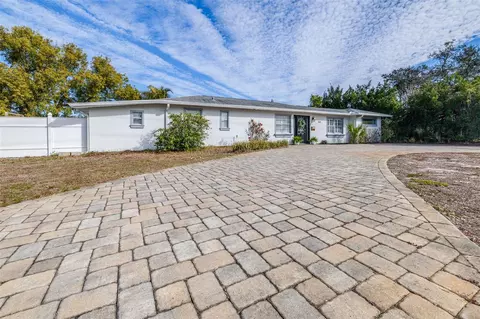 7601 9th Ave N, Saint Petersburg, FL 33710