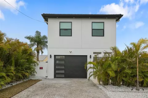 16015 Redington Dr, Redington Beach, FL 33708