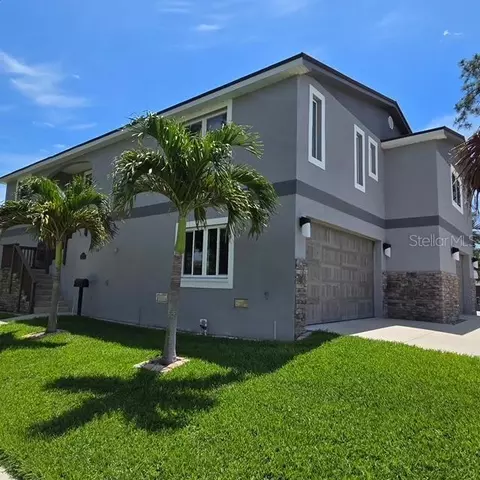 1600 Pennsylvania Ave NE, Saint Petersburg, FL 33703