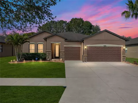 1525 Banner Elk St, Valrico, FL 33594