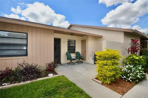 6623 Aspen Ct, Zephyrhills, FL 33542