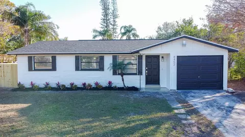 8452 Magnolia Dr, Seminole, FL 33777