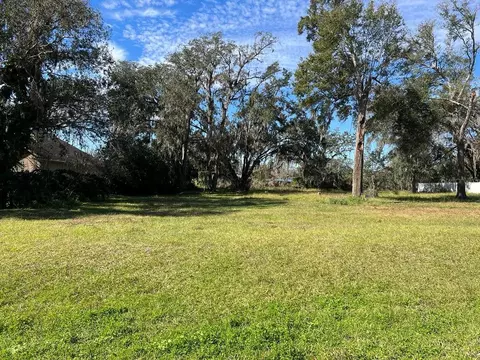 3526 Sam Allen Oaks Cir, Plant City, FL 33565