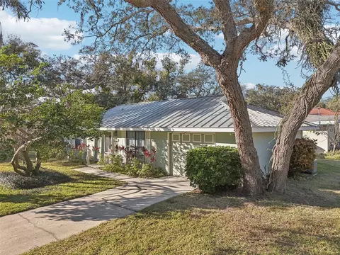 2300 Lancaster Dr, Clearwater, FL 33764