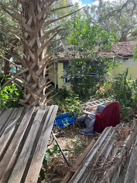 1078 Putnam Dr, Sarasota, FL 34234