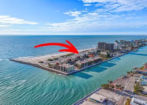 7466 Bayshore Dr #406, Treasure Island, FL 33706