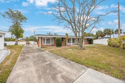 5290 38th Way S, Saint Petersburg, FL 33711