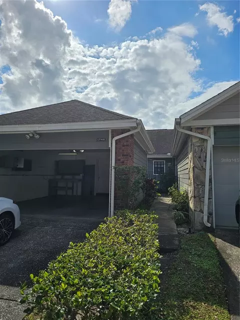 1746 Castle Rock Rd, Tampa, FL 33612