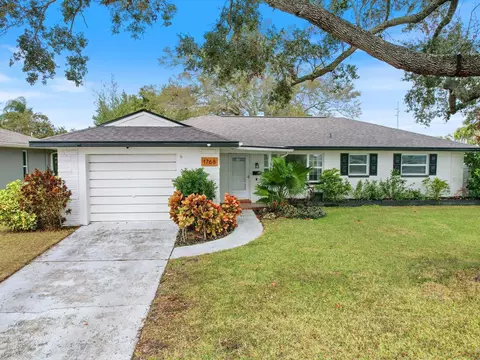 1768 Algonquin Dr, Clearwater, FL 33755