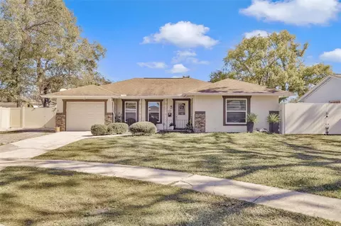 6805 Ambassador Ct, Tampa, FL 33615