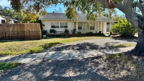 1874 Oregon Ave NE, Saint Petersburg, FL 33703