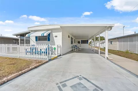 37309 Beverly Ave, Zephyrhills, FL 33542