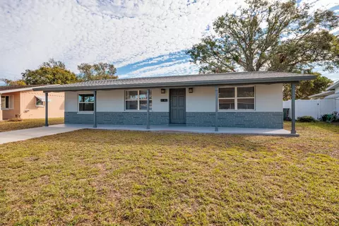 235 SE Madison Cir N, Saint Petersburg, FL 33703