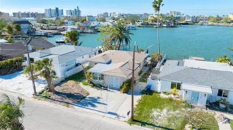 256 145th Ave E, Madeira Beach, FL 33708