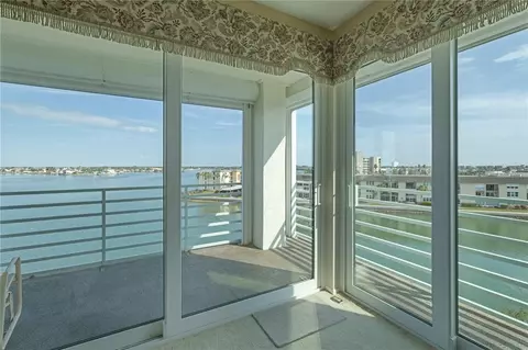 7963 Sailboat Key Blvd S #408, South Pasadena, FL 33707