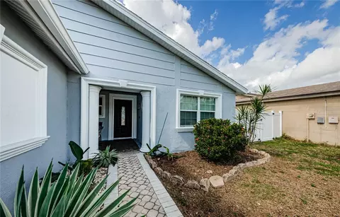 12245 68th St, Largo, FL 33773