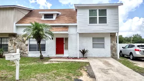 704 Gasparino Ct, Seffner, FL 33584
