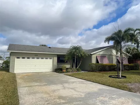 8719 Elmwood Ln, Tampa, FL 33615