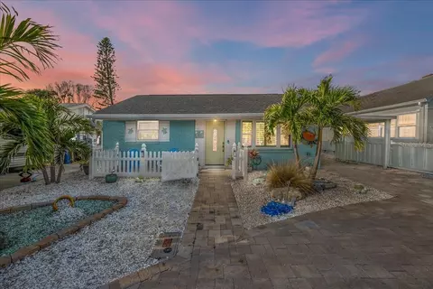 421 77th Ave, Saint Pete Beach, FL 33706