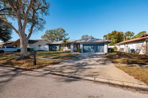 9372 121st St, Seminole, FL 33772