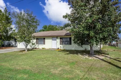 3502 Aston Martin Dr, Sebring, FL 33872