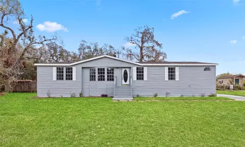 9155 Wood Terrace Dr, Tampa, FL 33637