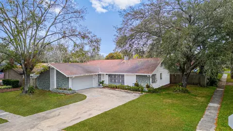 1712 Blind Pond Ave, Lutz, FL 33549