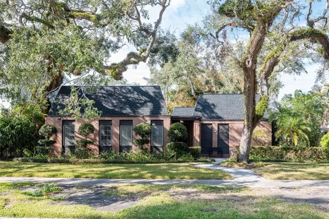 807 Grove Park Ave, Tampa, FL 33609