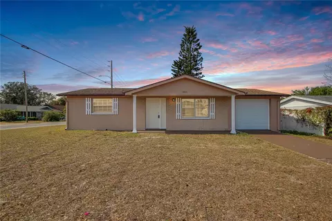 9005 Hunt Club Ln, Port Richey, FL 34668