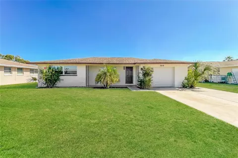 10118 Hickory Hl, Port Richey, FL 34668